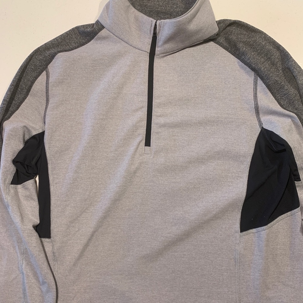 Lululemon Mens 1/4 zip. Size Large. No stains or rips, lightly used